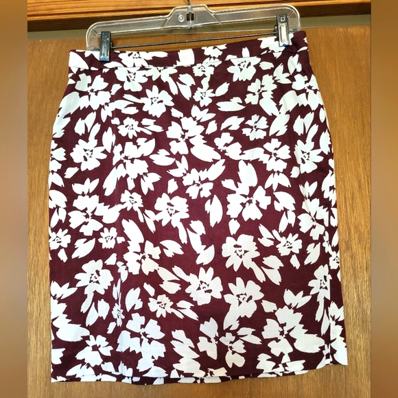 Ann Taylor Loft Skirt Size 6 - Picture 1 of 3